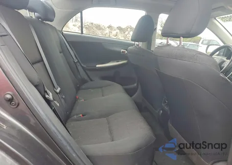 2011 Toyota Corolla z USA, uszkodzony, nr VIN 2T1BU4EE0BC679513